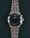 Breitling Chronomat AB0134101C1A1 - volledig horloge recht van boven met Rouleaux armband