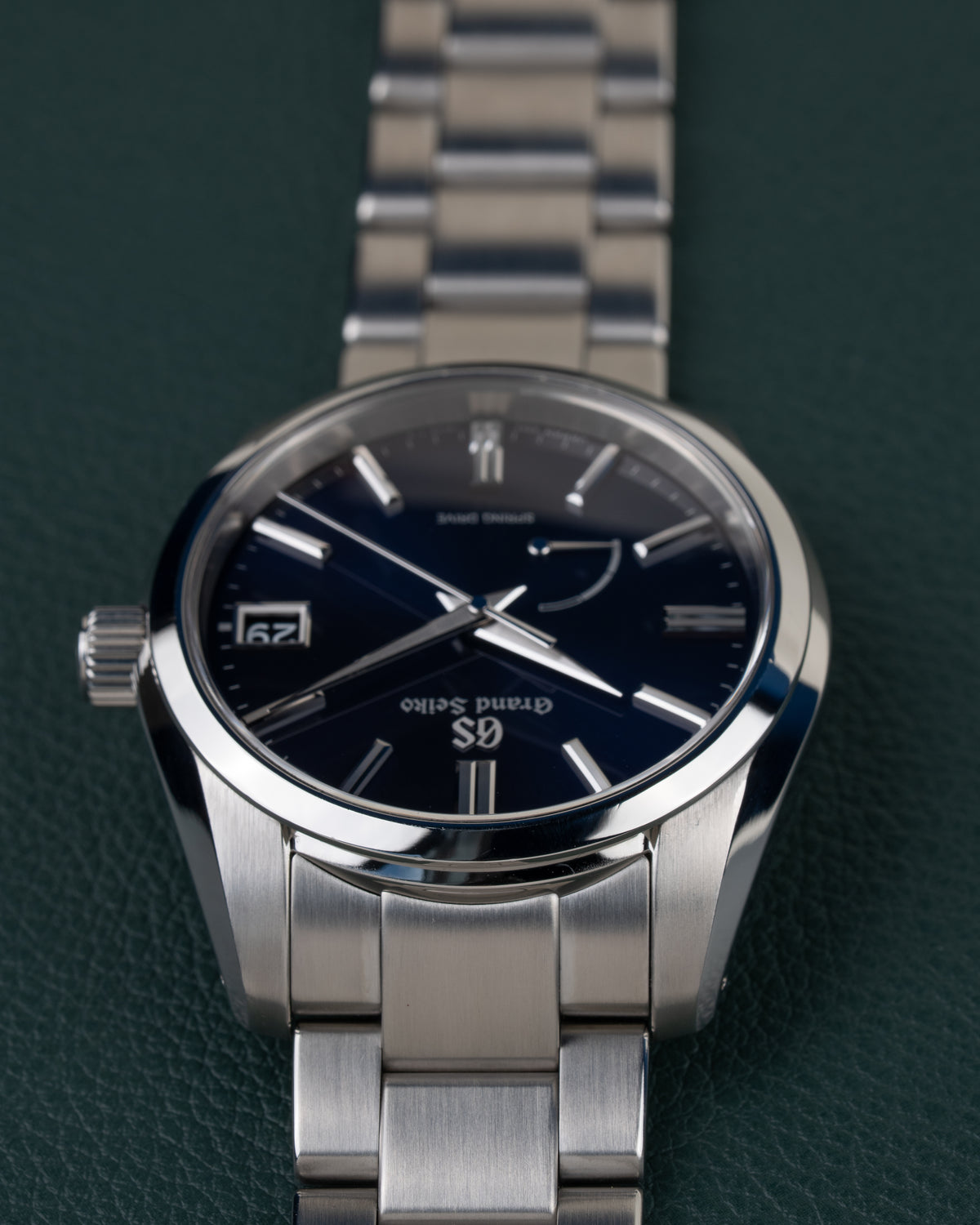 Grand Seiko Spring Drive SBGA439 - ondersteboven aanzicht van de wijzerplaat, kroon links