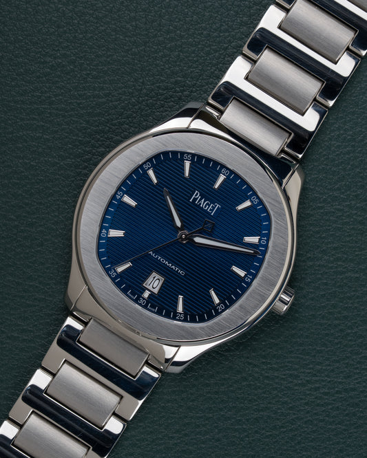 Piaget Polo Date P11268 - horloge onder een hoek met schakelband