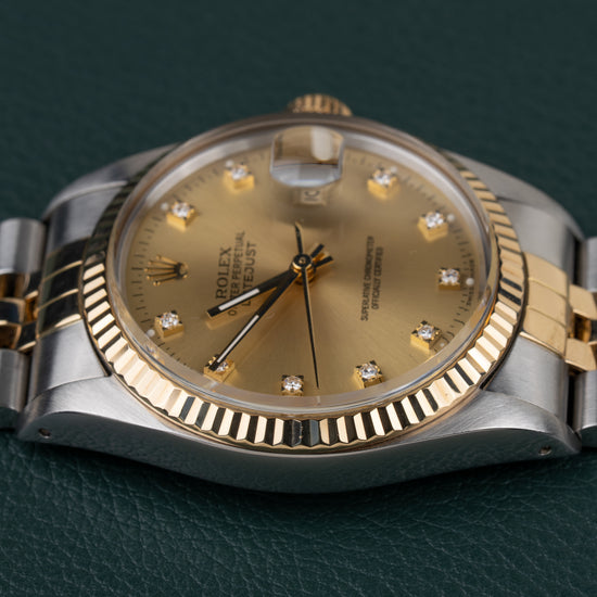 Rolex Datejust 16013 Champagne Diamanten Dial - horloge 90 graden de andere kant op gedraaid, kroon bovenaan
