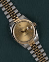 Rolex Datejust 16233 - Close-up frontaal onder een hoek met datumvenster en cyclopslens op 3 uur