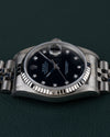 Rolex Datejust 16234 Black Diamond Dial 1994 - Frontaal aanzicht met de kroon bovenaan de kast en de wijzerplaat recht in beeld