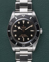 Tudor Black Bay 54 M79000N-0001 - Frontale close-up van de wijzerplaat met de kroon rechts scherp in beeld