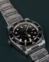 Tudor Black Bay 54 M79000N-0001 - Frontaal aanzicht ondersteboven met de kroon aan de linkerzijde