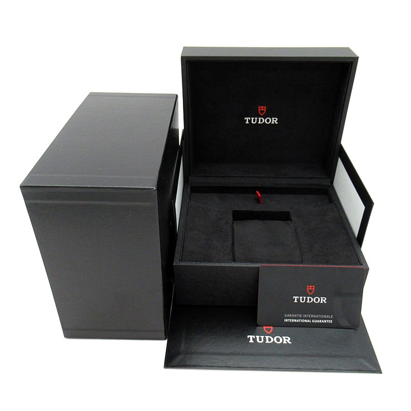 Tudor Black Bay Pro M79470-0001 - Doos en garantiedocumentatie van de Tudor Black Bay Pro